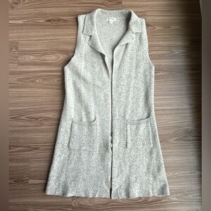 Sleeveless Gray Sweater Cardigan – Women’s Size Large